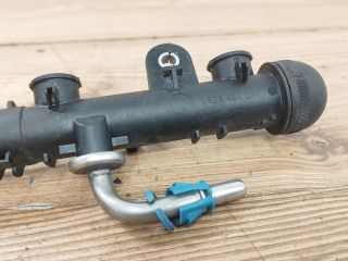 bontott OPEL ASTRA G Porlasztó Sor / Híd