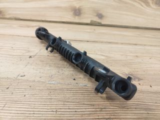 bontott OPEL ASTRA G Porlasztó Sor / Híd