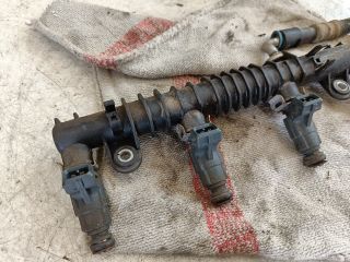 bontott OPEL ASTRA G Porlasztó Sor / Híd