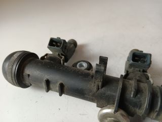 bontott OPEL ASTRA G Porlasztó Sor / Híd