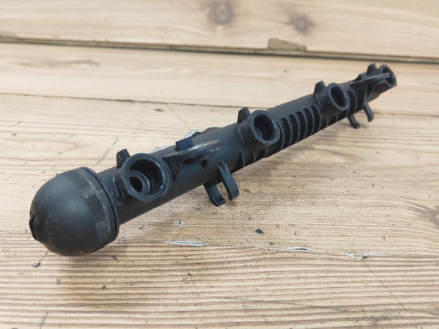 bontott OPEL ASTRA G Porlasztó Sor / Híd