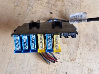 bontott OPEL ASTRA G Biztosítéktábla Motortér