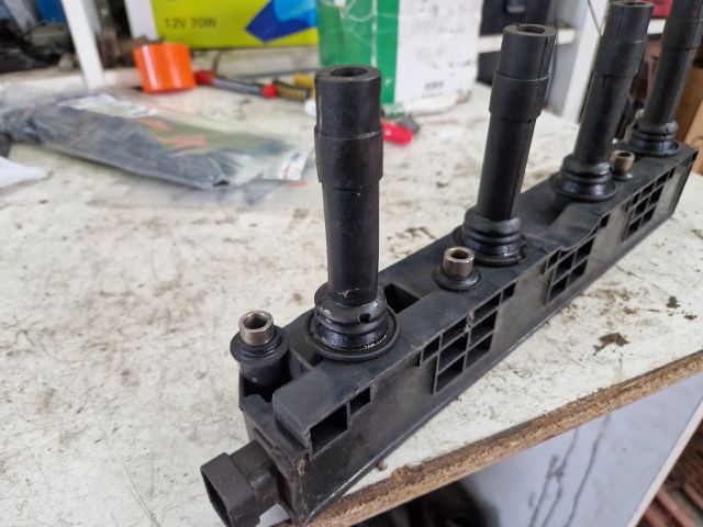 bontott OPEL ASTRA G Gyújtótrafó Szett