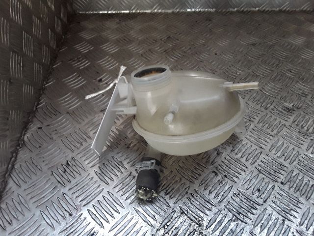 bontott OPEL ASTRA G Kiegyenlítő Tartály