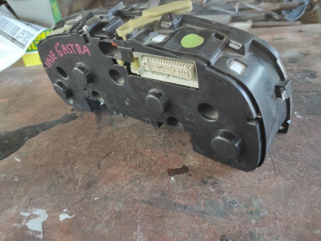 bontott OPEL ASTRA G Kilométeróra