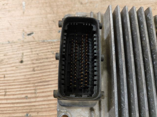 bontott OPEL ASTRA G Motorvezérlő