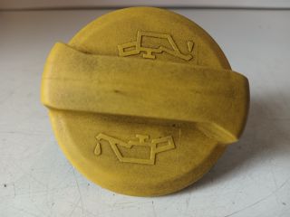 bontott OPEL ASTRA G Olajbeöntő Sapka