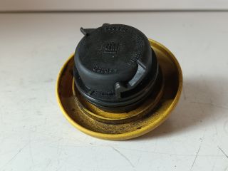 bontott OPEL ASTRA G Olajbeöntő Sapka