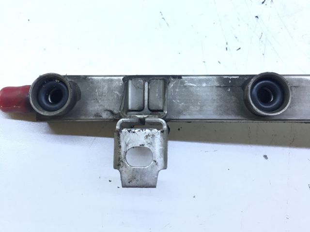 bontott OPEL ASTRA G Porlasztó Sor / Híd