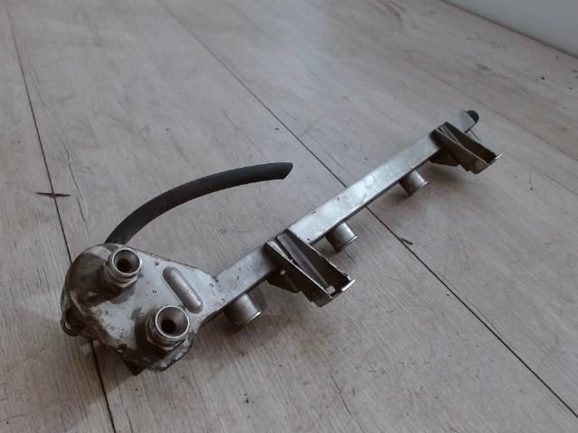 bontott OPEL ASTRA G Porlasztó Sor / Híd