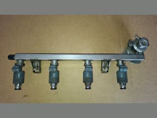 bontott OPEL ASTRA G Porlasztó Sor / Híd