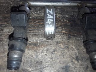 bontott OPEL ASTRA G Porlasztó Sor / Híd