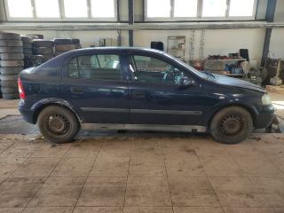 bontott OPEL ASTRA G Porlasztó Sor / Híd