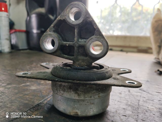 bontott OPEL ASTRA G Váltó Tartó Bak (Pozíciófüggetlen)