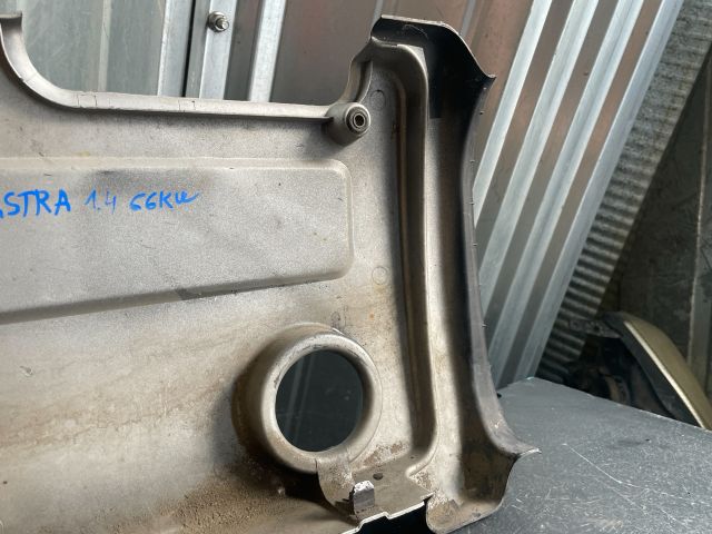 bontott OPEL ASTRA G Felső Motorburkolat