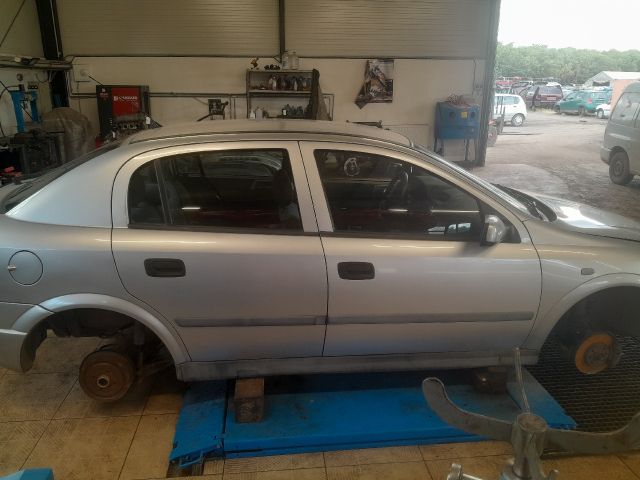 bontott OPEL ASTRA G Generátor