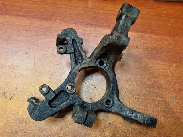 bontott OPEL ASTRA G Jobb első Csonkállvány