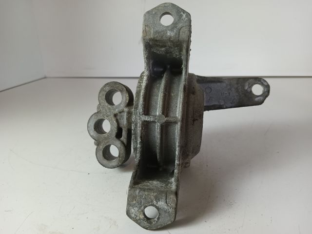 bontott OPEL ASTRA G Motor Tartó Bak Jobb