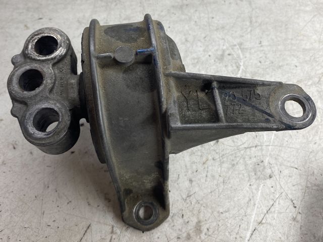 bontott OPEL ASTRA G Motor Tartó Bak (Pozíciófüggetlen)