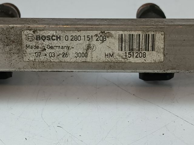 bontott OPEL ASTRA G Porlasztó Sor / Híd