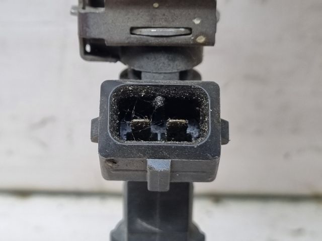 bontott OPEL ASTRA G Porlasztó Sor / Híd