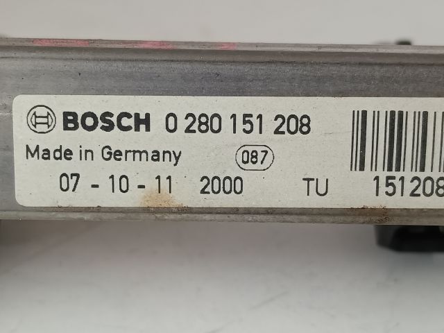 bontott OPEL ASTRA G Porlasztó Sor / Híd