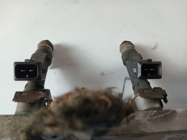 bontott OPEL ASTRA G Porlasztó Sor / Híd