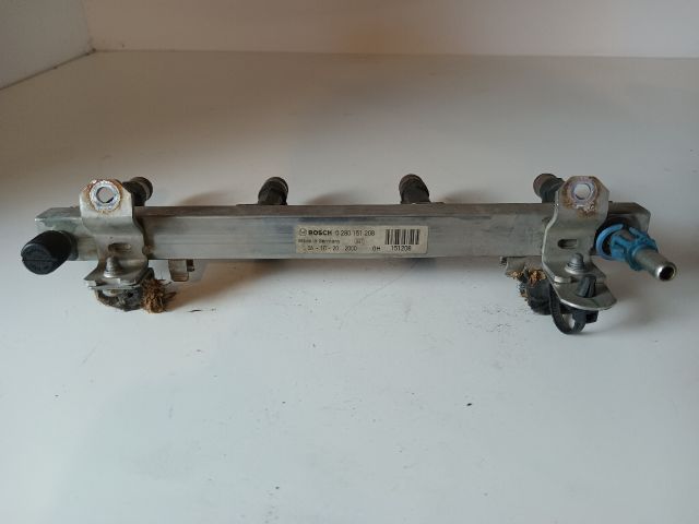 bontott OPEL ASTRA G Porlasztó Sor / Híd