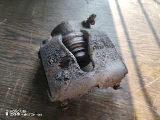 bontott OPEL ASTRA G Bal első Féknyereg Munkahengerrel