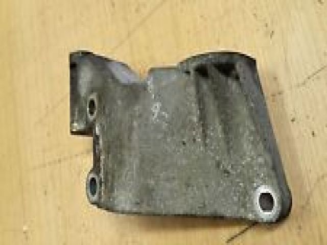 bontott OPEL ASTRA G Generátor Tartó Bak