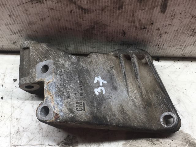 bontott OPEL ASTRA G Generátor Tartó Bak