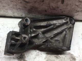 bontott OPEL ASTRA G Generátor Tartó Bak