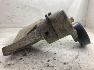 bontott OPEL ASTRA G Generátor Tartó Bak