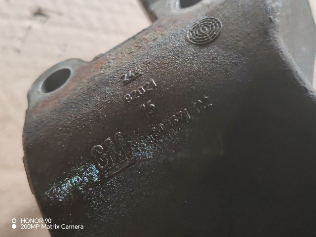 bontott OPEL ASTRA G Generátor Tartó Bak