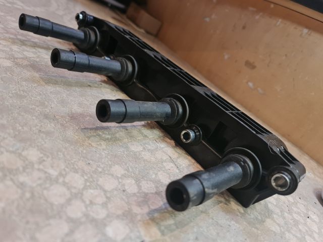 bontott OPEL ASTRA G Gyújtótrafó