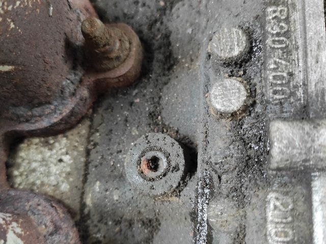 bontott OPEL ASTRA G Hengerfej