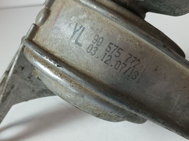 bontott OPEL ASTRA G Motor Tartó Bak Jobb