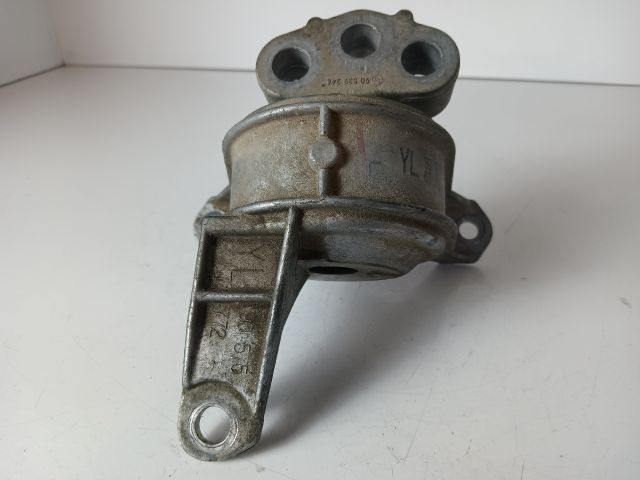 bontott OPEL ASTRA G Motor Tartó Bak Jobb