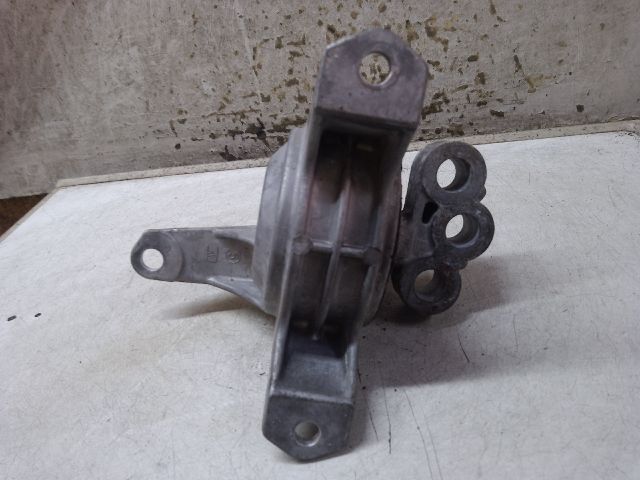 bontott OPEL ASTRA G Motor Tartó Bak Jobb