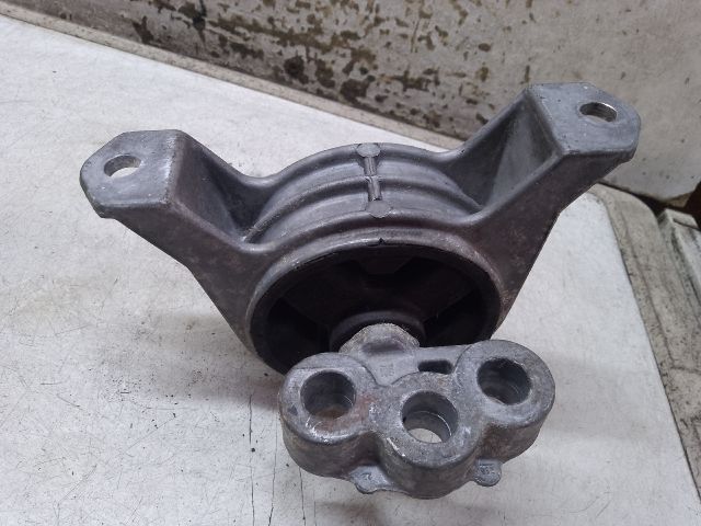 bontott OPEL ASTRA G Motor Tartó Bak Jobb