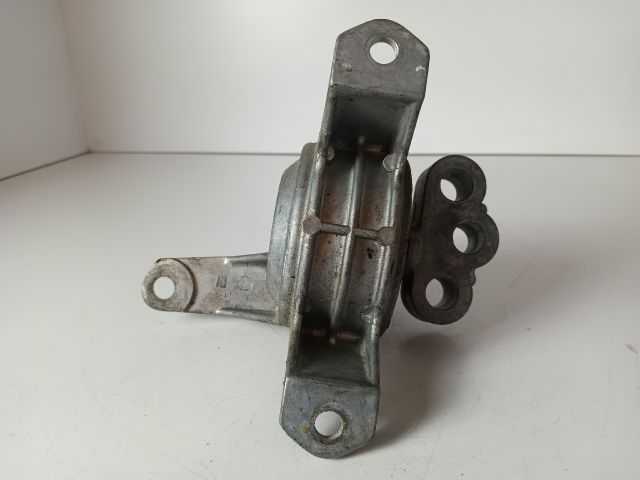 bontott OPEL ASTRA G Motor Tartó Bak Jobb