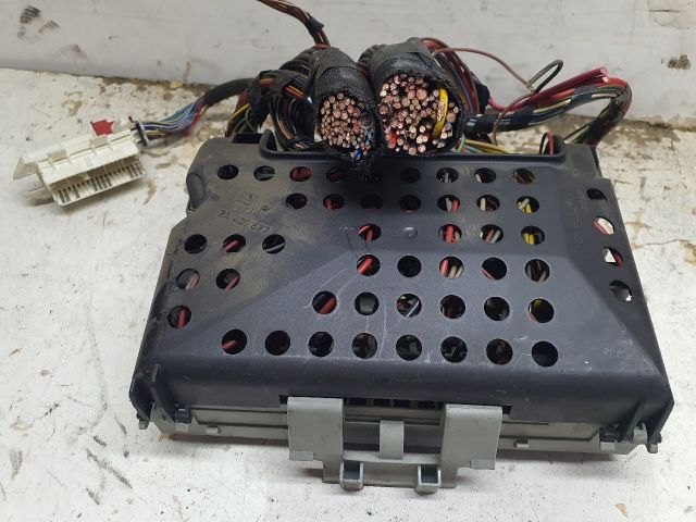 bontott OPEL ASTRA G Biztosítéktábla Motortér