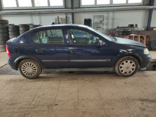 bontott OPEL ASTRA G Biztosítéktábla Motortér