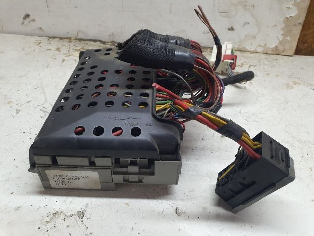 bontott OPEL ASTRA G Biztosítéktábla Motortér