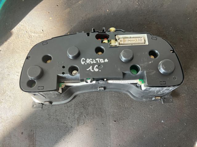 bontott OPEL ASTRA G Kilométeróra