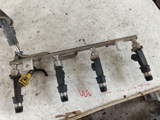 bontott OPEL ASTRA G Porlasztó Sor / Híd