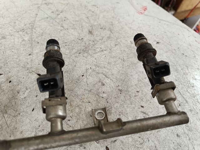 bontott OPEL ASTRA G Porlasztó Sor / Híd