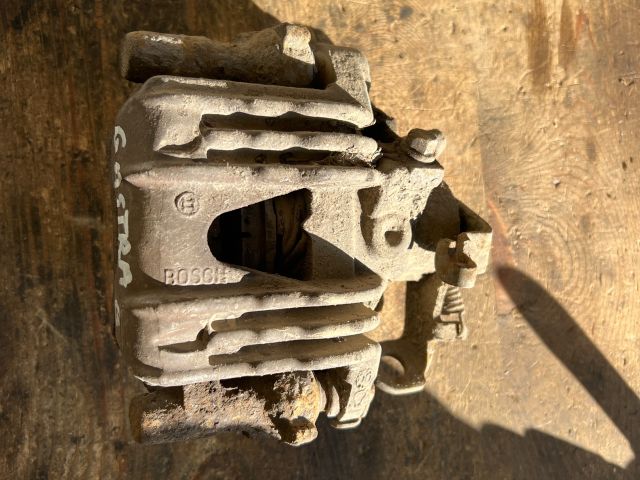 bontott OPEL ASTRA G Bal hátsó Féknyereg Munkahengerrel