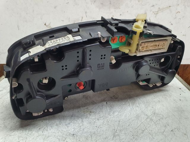 bontott OPEL ASTRA G Kilométeróra