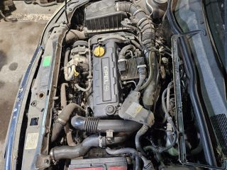 bontott OPEL ASTRA G Motor (Fűzött blokk hengerfejjel)